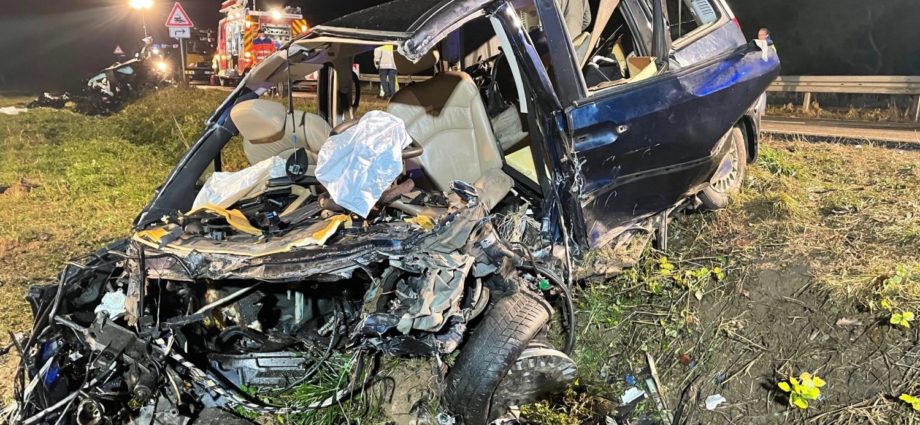 B253: Fünf Menschen sterben bei Frontalzusammenstoß bei Fritzlar (VIDEO)