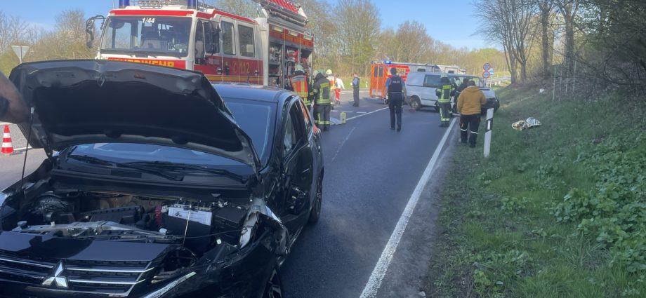 Kaufungen: Vier verletzte nach Verkehrsunfall auf der B7