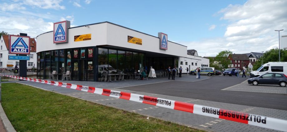 Zwei Tote im Supermarkt in Treysa – Trennung war wohl Tatmotiv (VIDEO)
