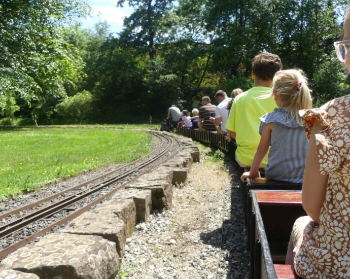 Ein Sommertag im Ahnepark mit der Eisenbahn des DBC Vellmar