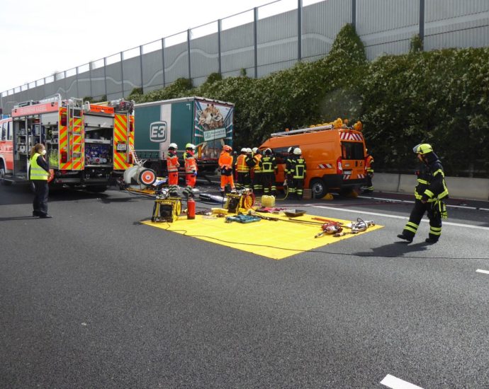 Kassel: Fahrer nach Unfall auf A7 schwer verletzt