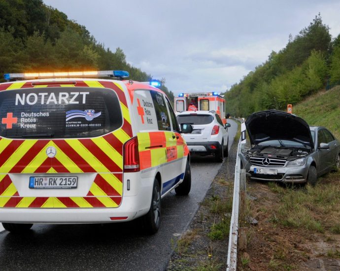 A49 – PKW schleudert bei Borken von der Autobahn