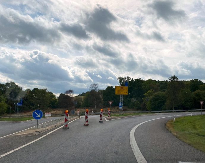 Baustelle auf der B251 zwischen Ehlen und Burghasungen – Einbahnstraßenreglung