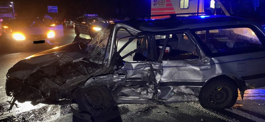 Zwei Verletzte nach Geisterfahrer-Unfall auf A49