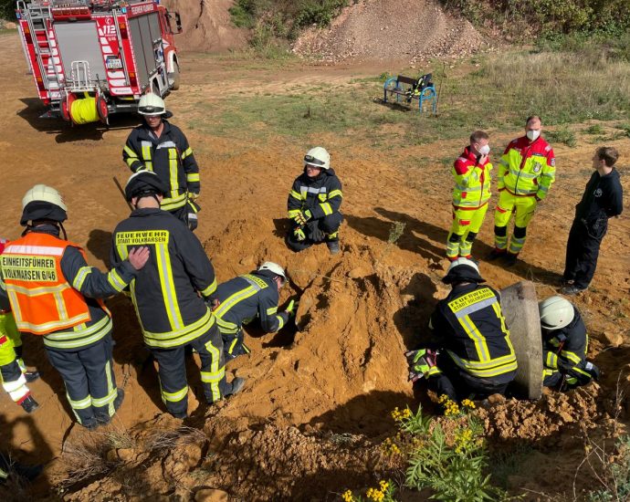 Zirkeltraining 2022 – 140 Einsatzkräfte übten den Ernstfall in Volkmarsen
