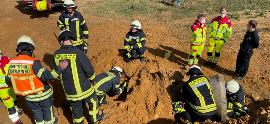 Zirkeltraining 2022 – 140 Einsatzkräfte übten den Ernstfall in Volkmarsen