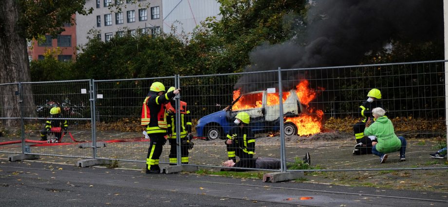 250 Einsatzkräfte bei Katastrophenschutzübung in Frankfurt (VIDEO)