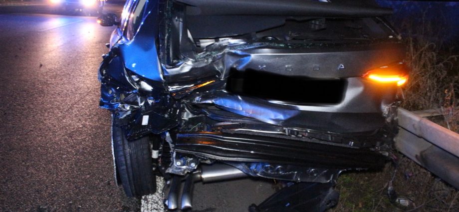 KS: Drei Verletzte nach Verkehrsunfall auf A7