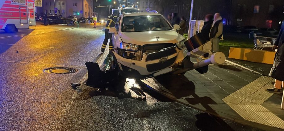KS: Drei Verletzte bei Unfall auf Ysenburgstraße