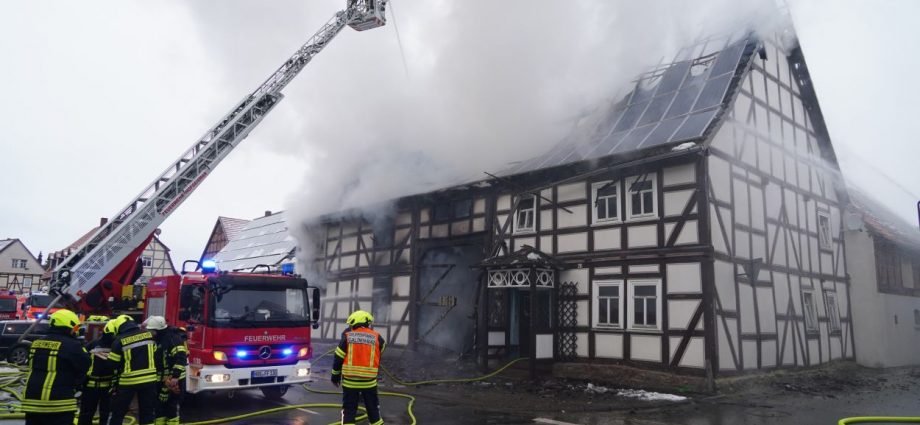 Gebäudevollbrand in Obermeiser (VIDEO)