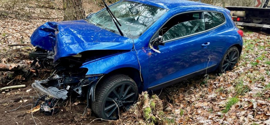 PKW-Fahrerin bei Unfall nahe Florshain verletzt