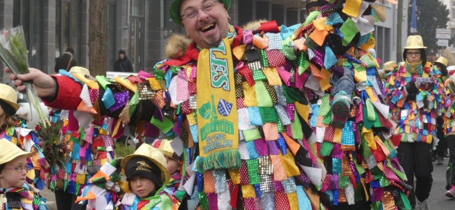 Kassel: Karnevalumzug und Rathausstürmung am Samstag