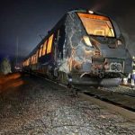 GÖ: Regionalbahn erfasst Sattelzug beim Rangieren