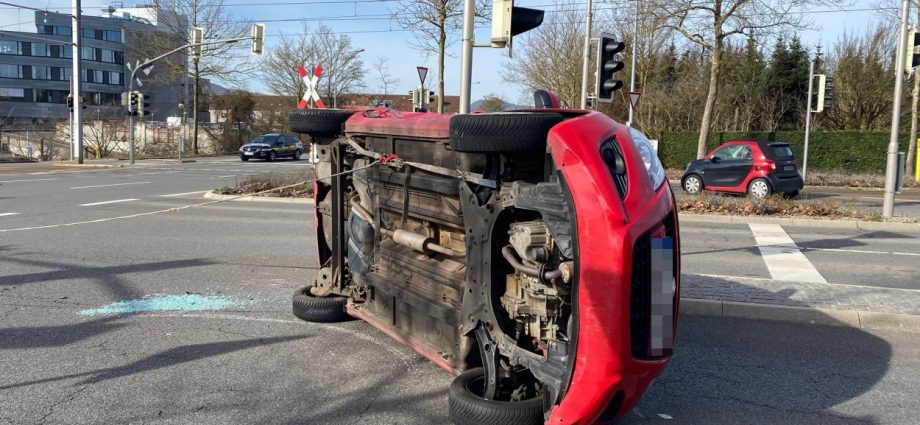 Rotlicht Missachtet – Unfall auf Vellmarer Kreuzung