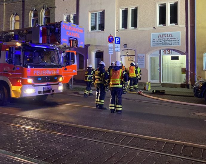 KS: Zimmerbrand in Mehrfamilienhaus