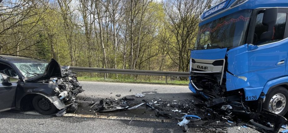 Kleinkind kommt bei Unfall auf B3 ums Leben – Zeugen gesucht