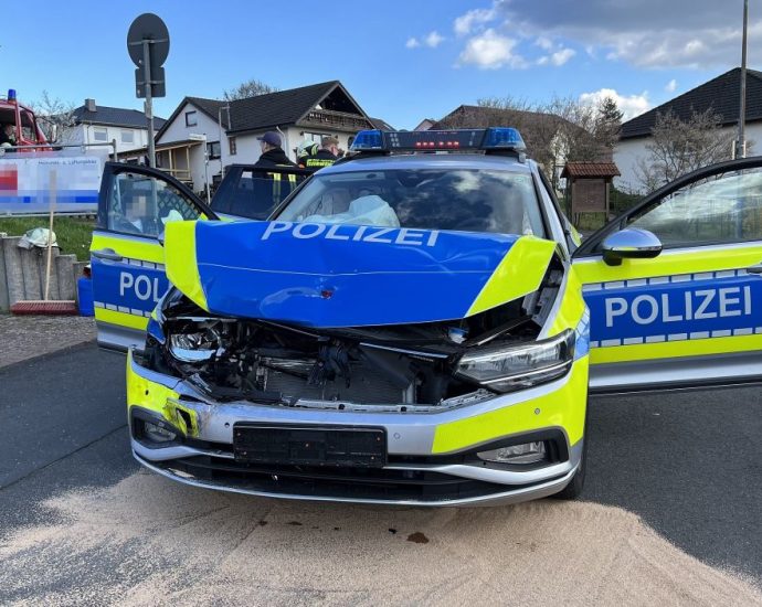 Zwei Polizisten nach Verfolgungsfahrt in Bad Hersfeld verletzt