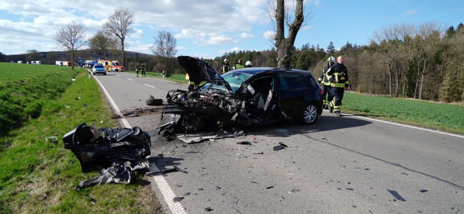 WOH: Schwerer Unfall auf B251 – Rettungshubschrauber