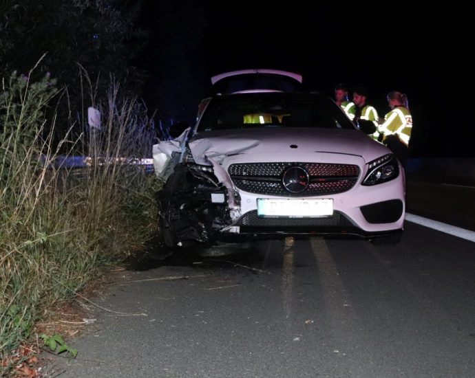 Südhessen: Polizei sucht nach Unfall auf B26 Zeugen