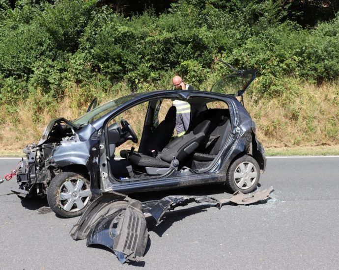 Schwerer Alleinunfall auf B45 bei Bad König