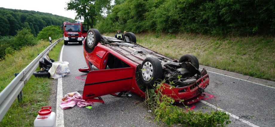 Frau nach Unfall bei Niedermeiser im Krankenhaus verstorben