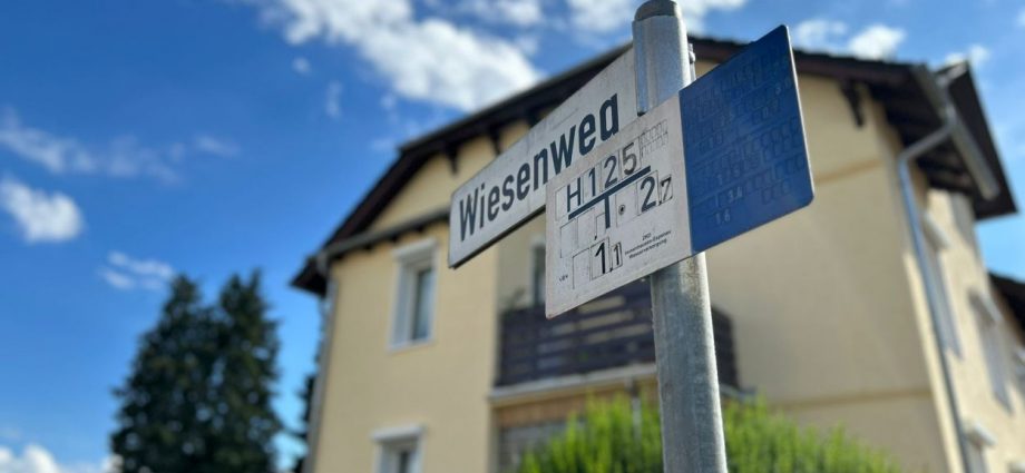 Schäferhund in Espenau mutmaßlich tödlich vergiftet – Zeugen gesucht