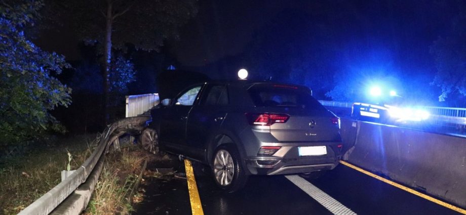 Südhessen: Aquaplaning-Unfall in B38 Baustelle
