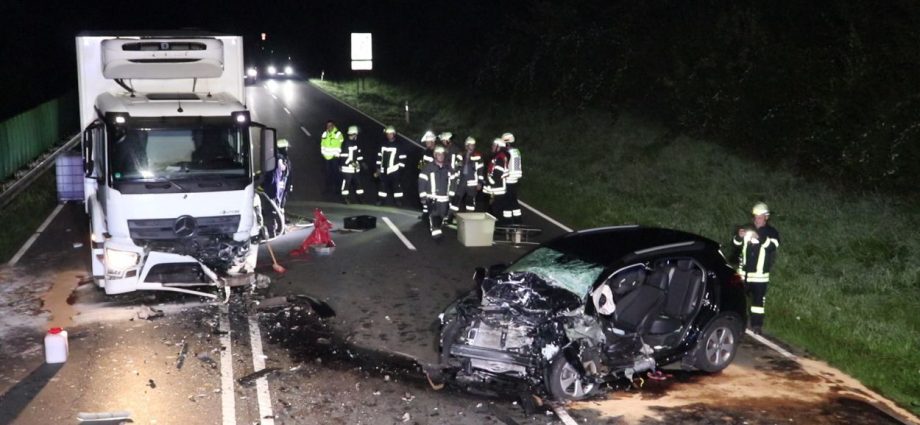 Südhessen: PKW kracht auf B45 in LKW – Fahrerin kommt ums Leben