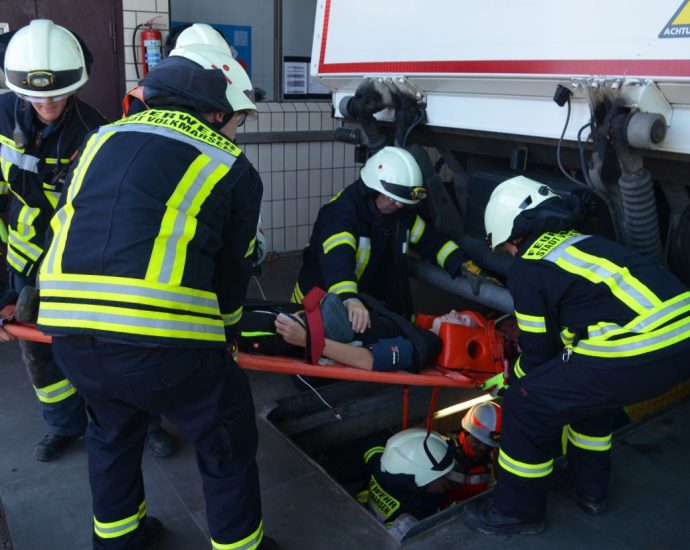 Zirkeltraining 2023 – 200 Einsatzkräfte übten den Ernstfall in Volkmarsen