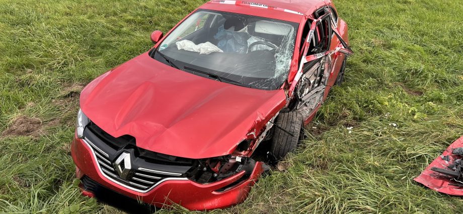 Wespe im Auto – Schwerer Verkehrsunfall bei Immenhausen