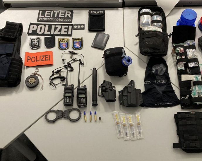 Vollausgestatteter Fake-Polizist in Kontrolle aufgeflogen