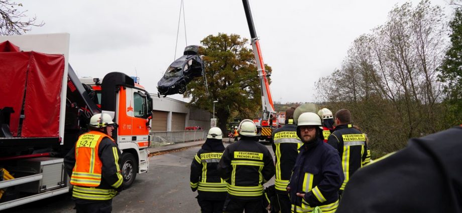 Nach Unfall in Trendelburg Sielen – Fahrer im Krankenhaus verstorben
